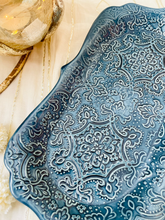 Load image into Gallery viewer, Handmade Ceramic Platter with Fancy Rim (Medium)