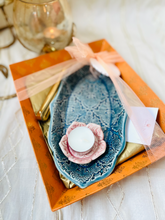 Load image into Gallery viewer, Handmade Ceramic Platter with Fancy Rim (Small)