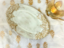 Load image into Gallery viewer, Handmade Ceramic Vintage Platter- White
