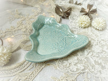Load image into Gallery viewer, Handmade Ceramic Christmas Tree Dish (S)
