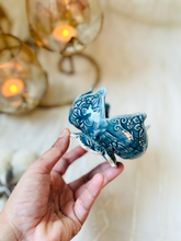 Load image into Gallery viewer, Handmade Ceramic Lotus Candle Holder (with feet)
