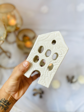 Load image into Gallery viewer, Ceramic Nordic House Luminaries- Large
