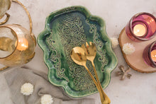 Load image into Gallery viewer, Large Handmade Ceramic Platter- Oval
