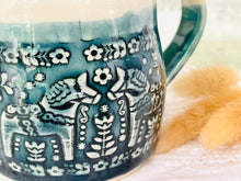 Load image into Gallery viewer, Vintage Horse Mug
