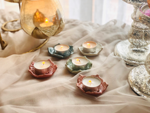 Load image into Gallery viewer, Handmade Ceramic Flower Trinkets- Set of 5

