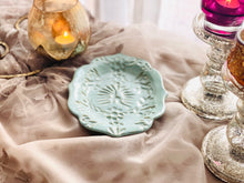 Load image into Gallery viewer, Handmade Ceramic Platter with Decorative Rim- Medium
