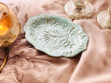 Load image into Gallery viewer, Handmade Ceramic Platter with Decorative Rim- Medium
