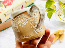 Load image into Gallery viewer, Delicate Lace Mug- Brown Clay
